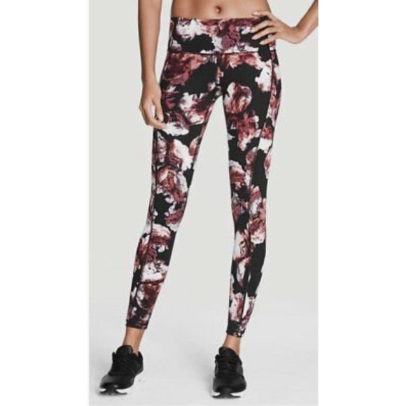 Victoria’s Secret Sport Black Rose Tease Floral Knockout Leggings Yoga Pants - Picture 2 of 13
